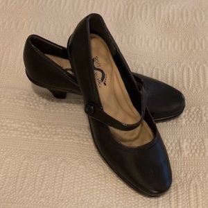 " SoftWalk " Black Mary Jane's - Women's 8